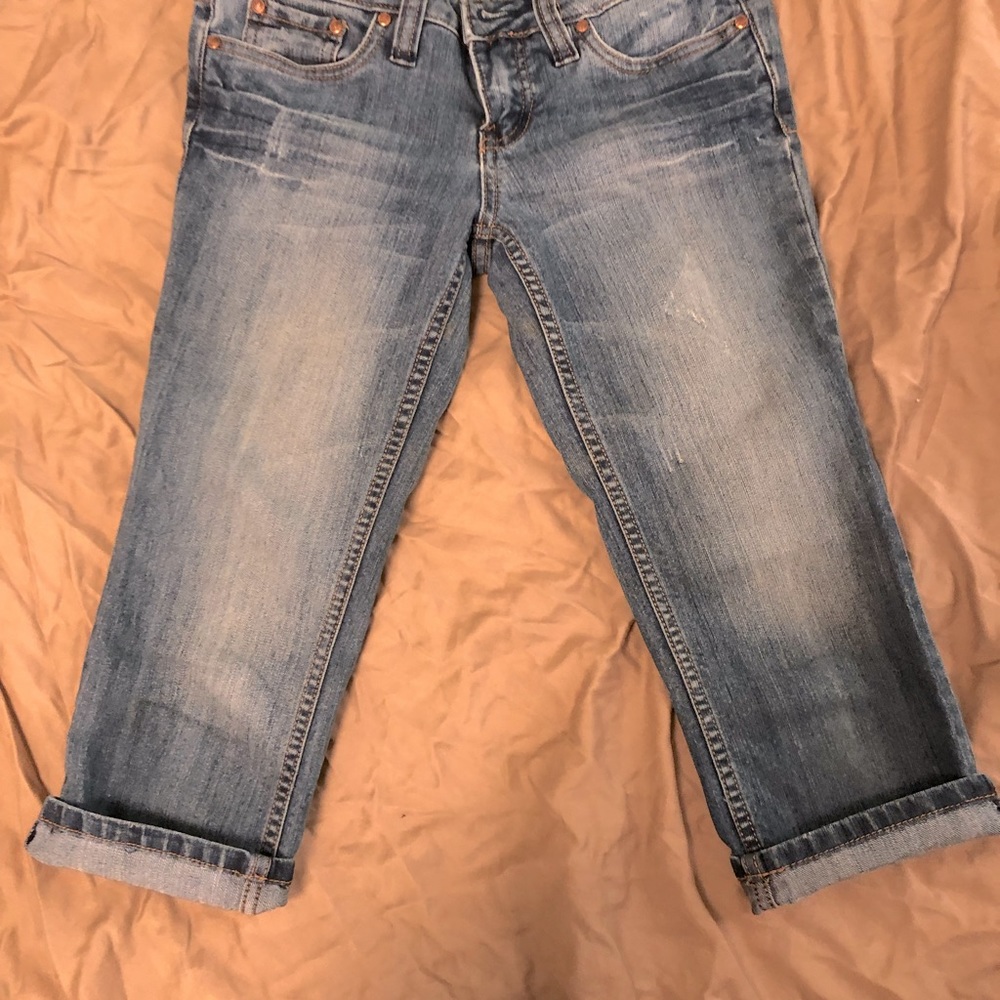 Womens capris distressed